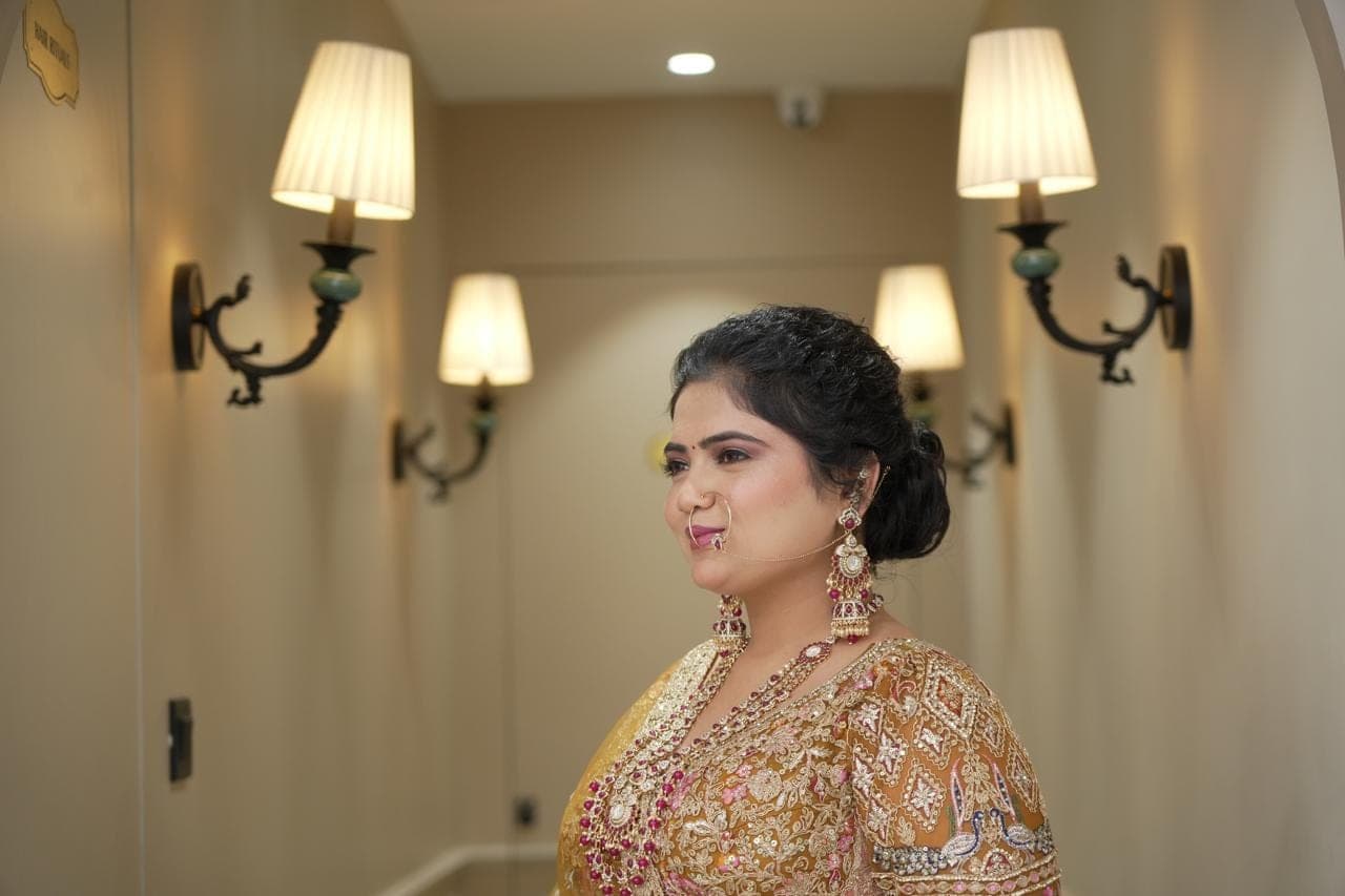 Gold bridal look at the venue